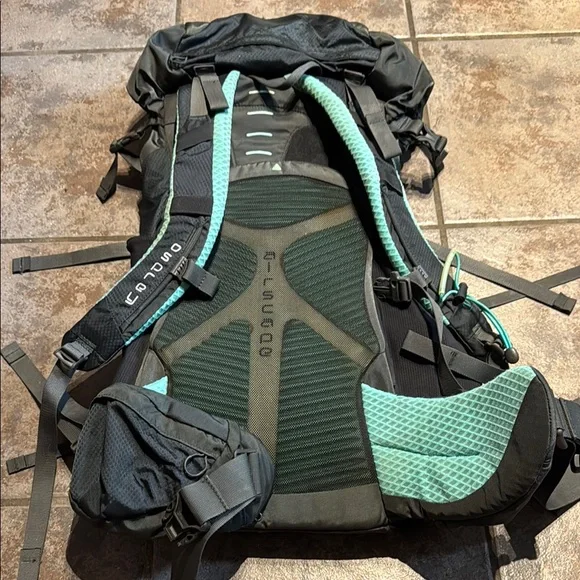 OSPREY Kyte 46 Frame Backpack WS/WM (16-20 in) Gray w/ Teal Accent - Picture 2 of 4